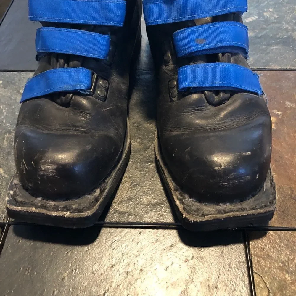 Vintage Merrell Black Leather Ski Boots, Men’s 9 1/2